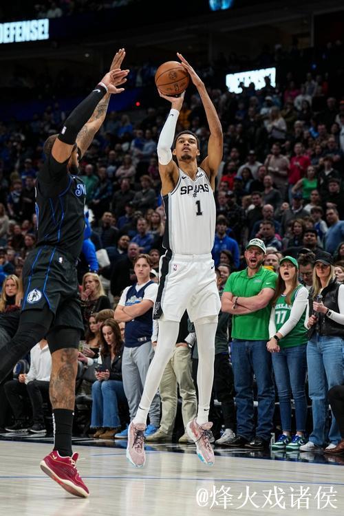 文班亚马21分钟+21正负值，一人之力掌控雷霆禁区攻防